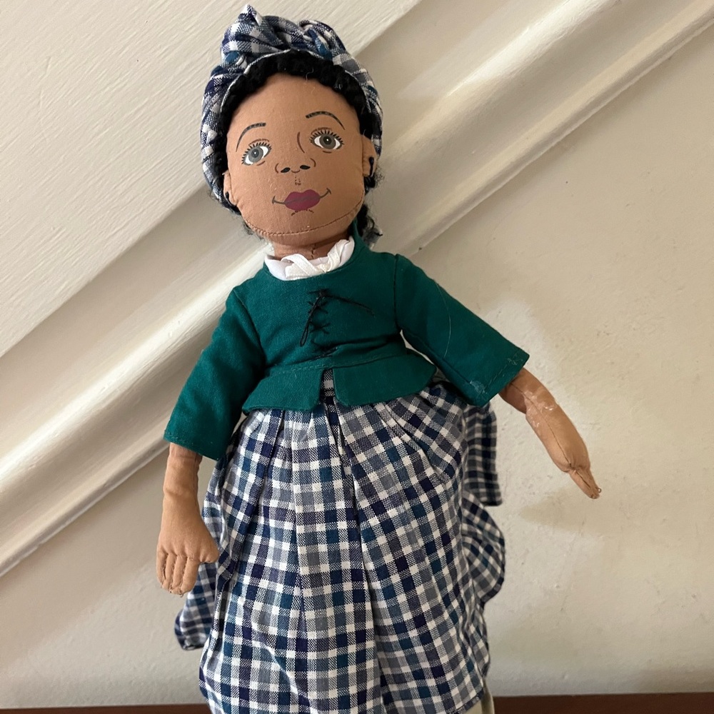 Colonial Williamsburg Doll 12”